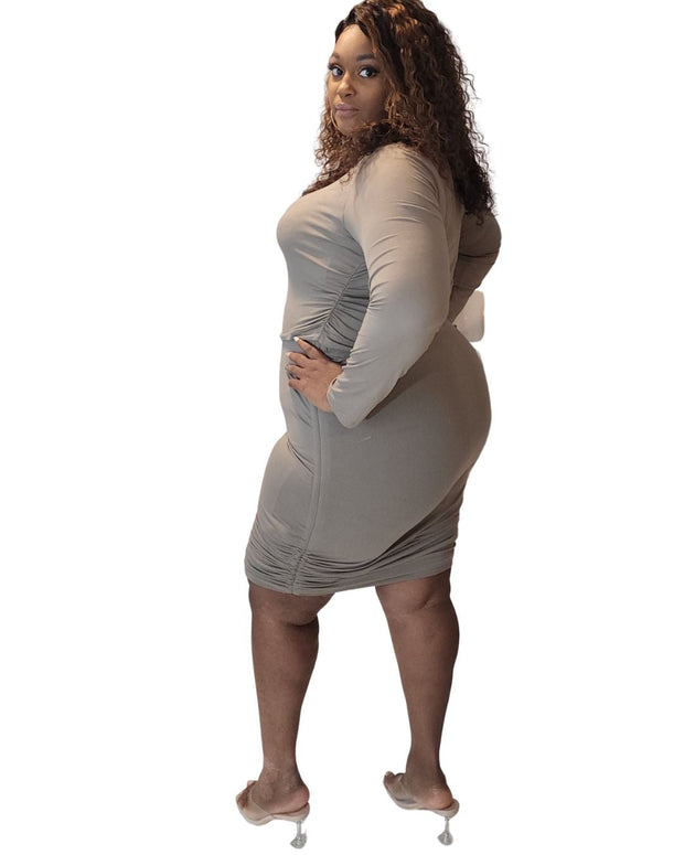 All eyes on me taupe set