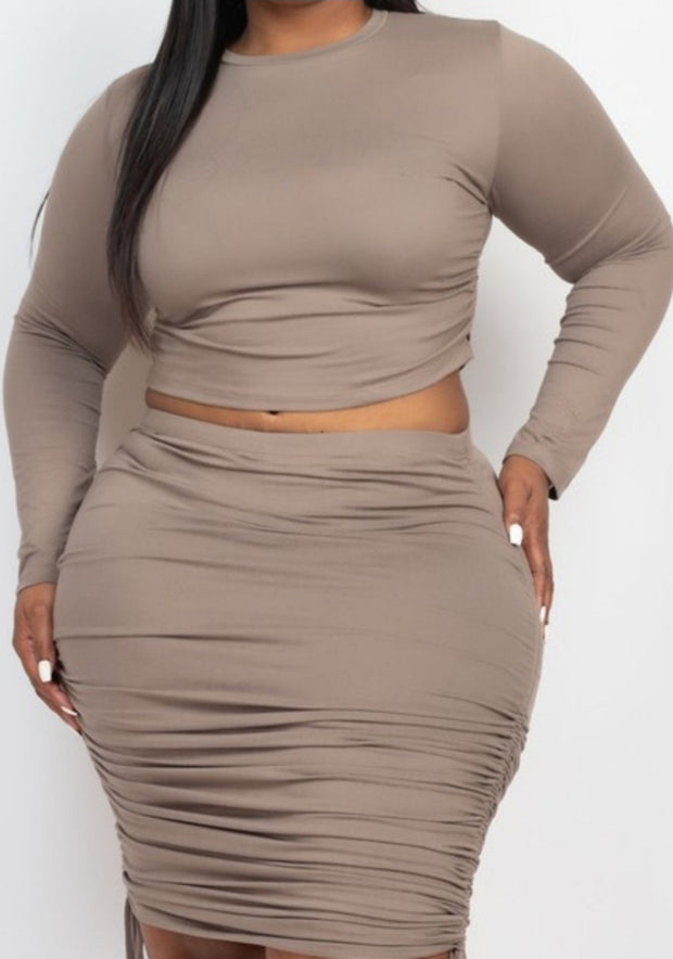 All eyes on me taupe set