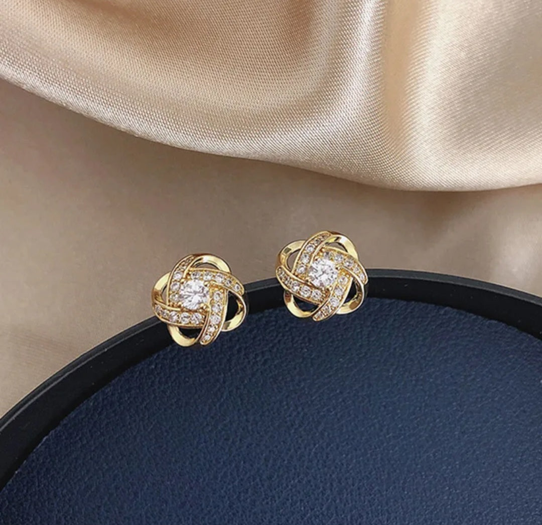 Golden Knot Elegance Studs - CianniJ's Clothing