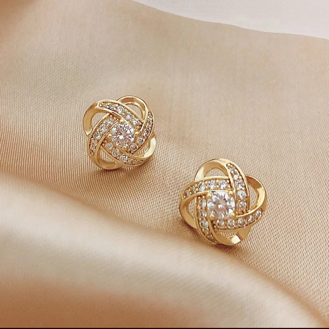 Golden Knot Elegance Studs - CianniJ's Clothing
