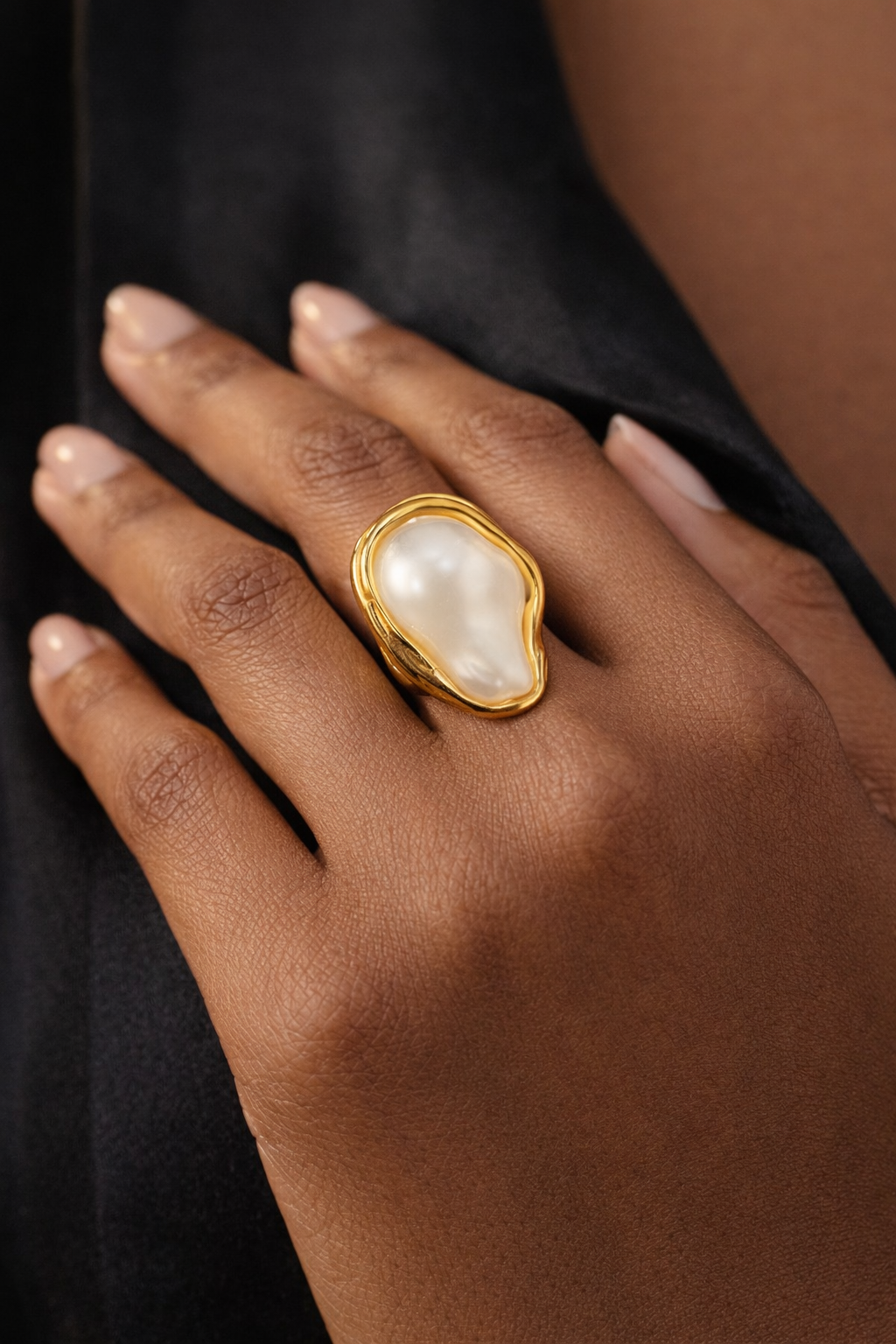 Flow Sculptural Pearl Ring