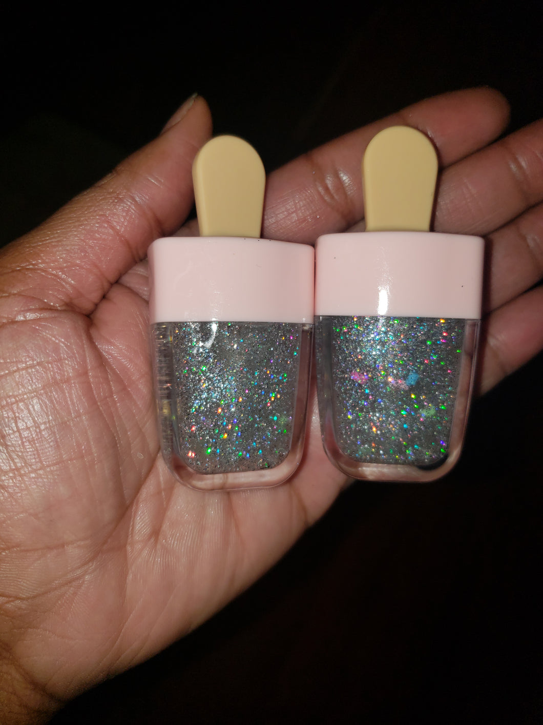 Glitter gloss